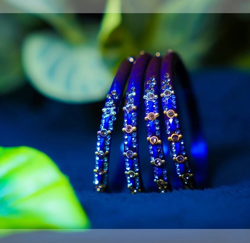Vitrum Bangles